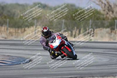 media/Dec-01-2025-Moto Forza (Mon) [[2daa91e15f]]/1-Advanced Group/Session 3 (Turn 3)/